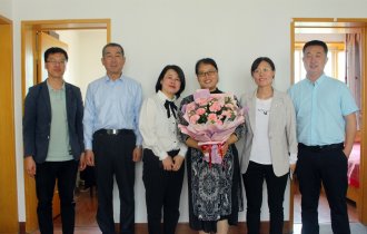 相(xiàng)約母親節·傳遞感恩心——陽光(guāng)園林(lín)組織“母親節”走訪慰問(wèn)活動